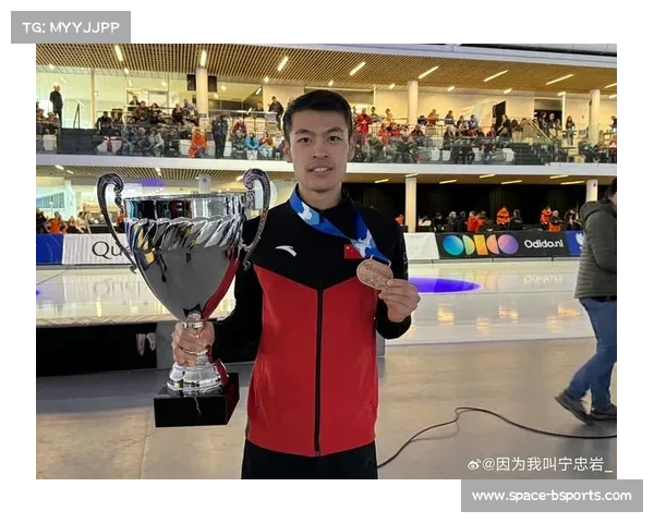 苏翊鸣整个赛季与伤病斗争，世锦赛银牌为其注入信心