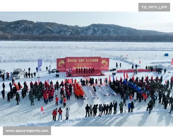 黑龙江“冰超”足球邀请赛开赛,八队角逐雪地